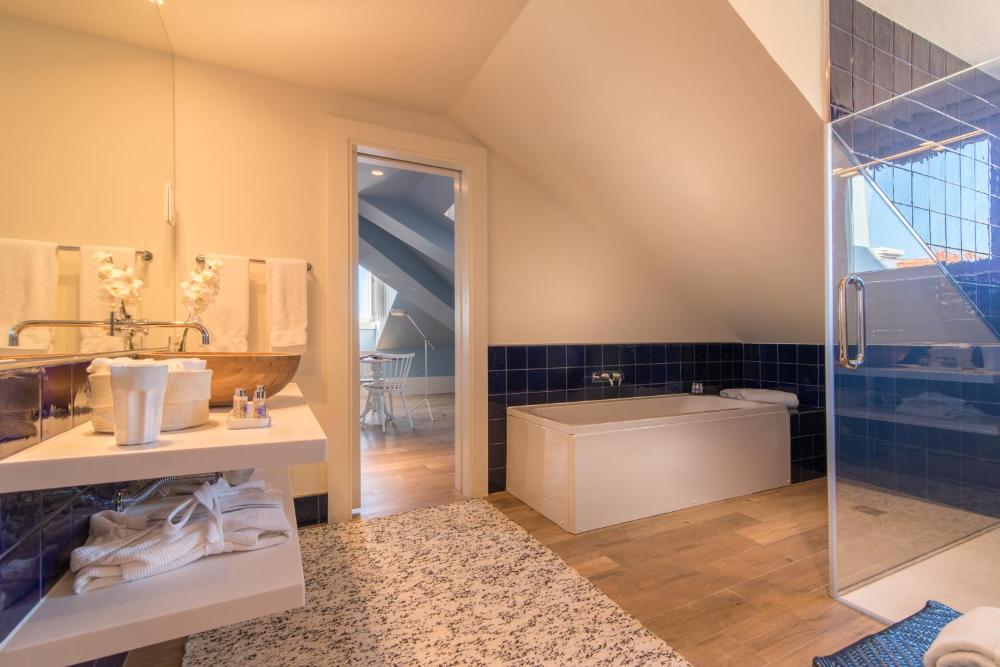 Suite interior